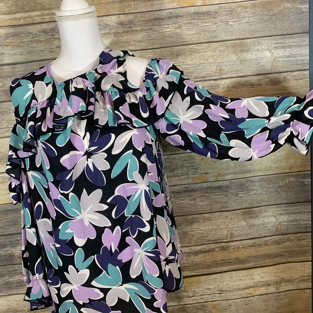 Nine West Cold‎ Shoulder Top floral design